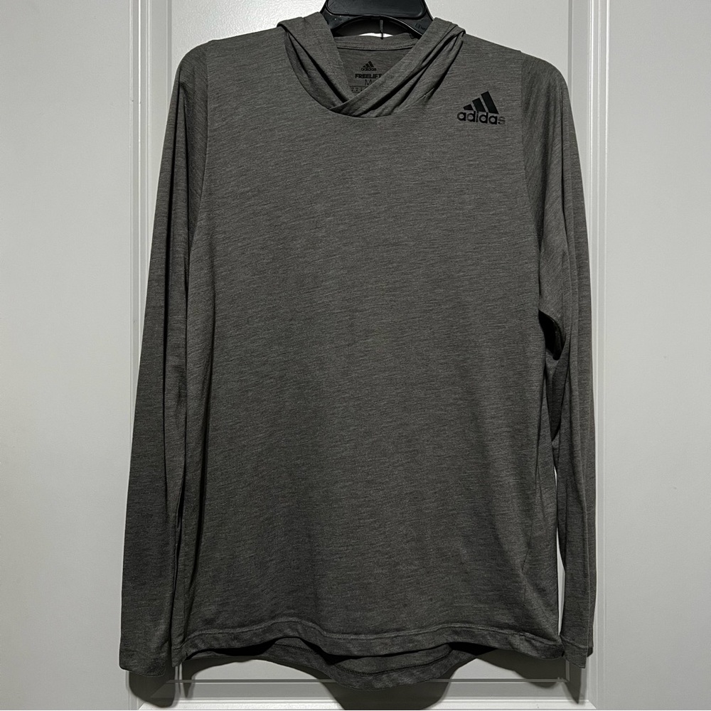 Adidas Free Lift Men’s Lightweight Hooded LS Performance Shirt in Gray/Black